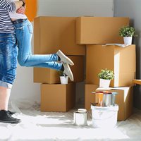 couple-moving-in-together-1140x684.jpg